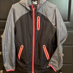 UA women’s jacket M